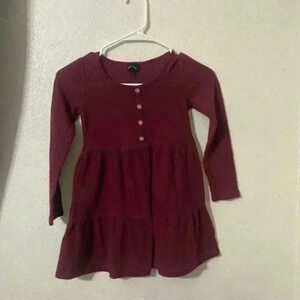 Art Class Size 6/6X Maroon.